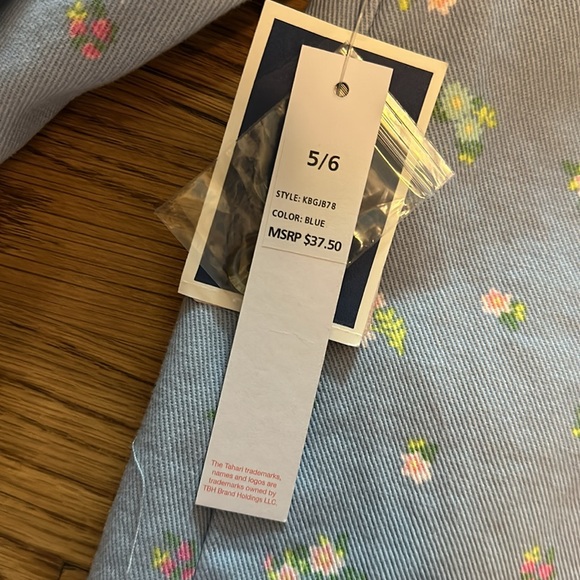 Tahari girl denim print top NWT 5/6 - Picture 6 of 6
